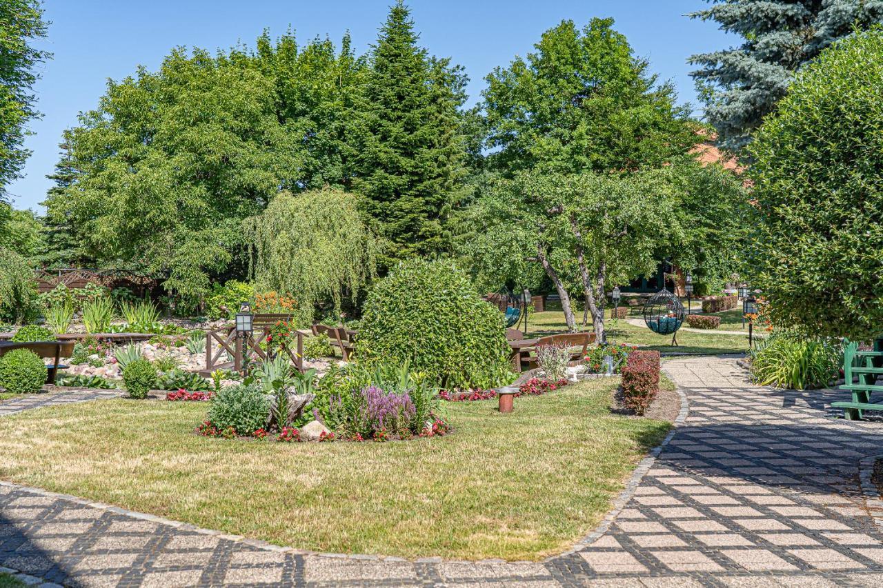 Hotel Spa Srebrny Dzwon Kadyny Exterior photo